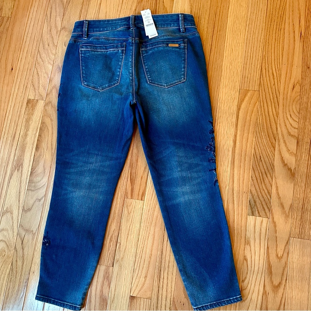 White House Black Market Denim Skinny Jeans with Floral Pattern - Picture 7 of 8